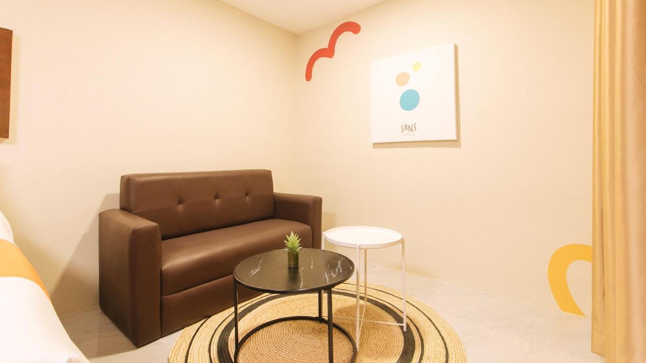 Sans Hotel At Algers Suites Marikina By Reddoorz Экстерьер фото