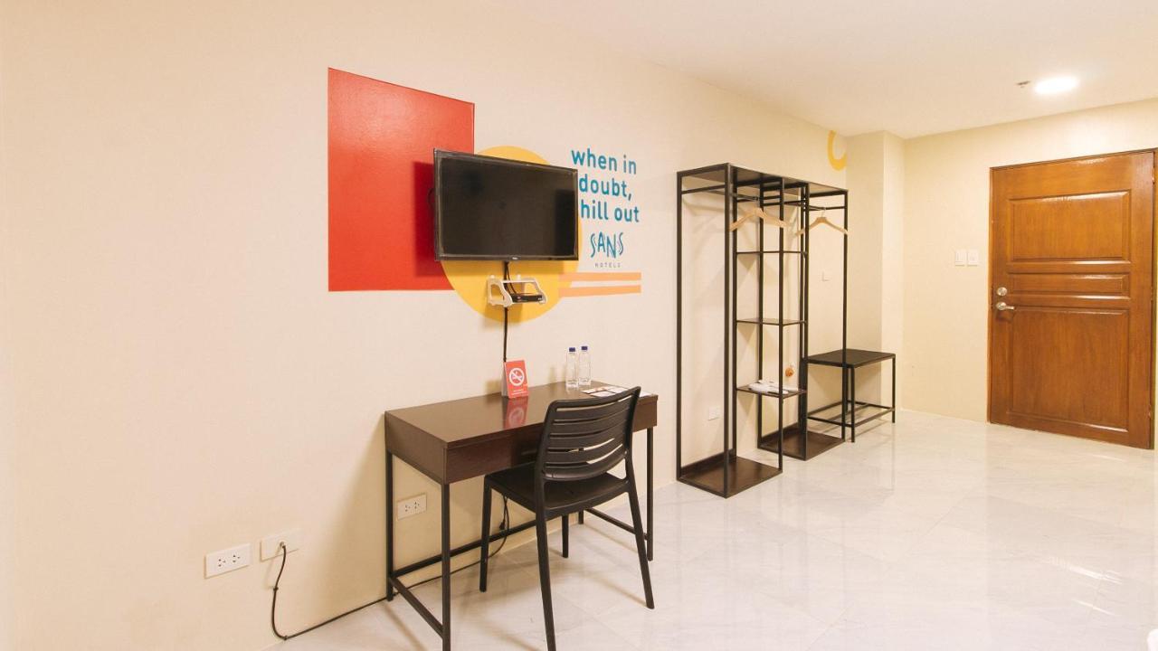 Sans Hotel At Algers Suites Marikina By Reddoorz Экстерьер фото